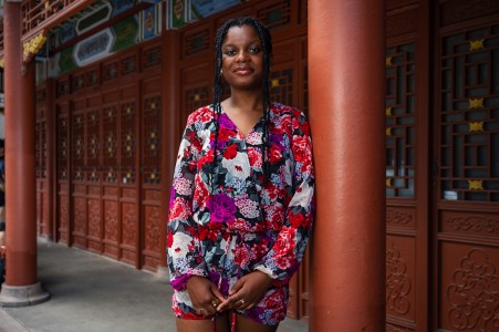 Thérèse <br> Place Sun-Yat-Sen (1055 rue Clark) "Je viens au Quartier chinois pour reprendre mon souffle."