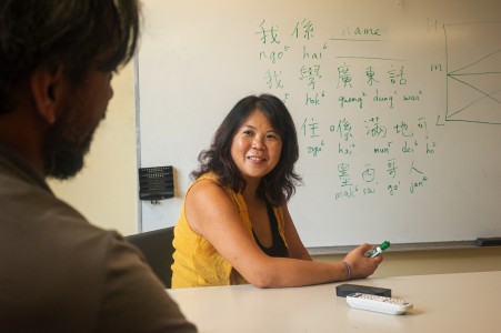 Wai-Yin <br> Service à la famille chinoise du Grand Montréal (987 rue Côté) "C’est le familier, un espace physique où je peux me connecter à mes racines."